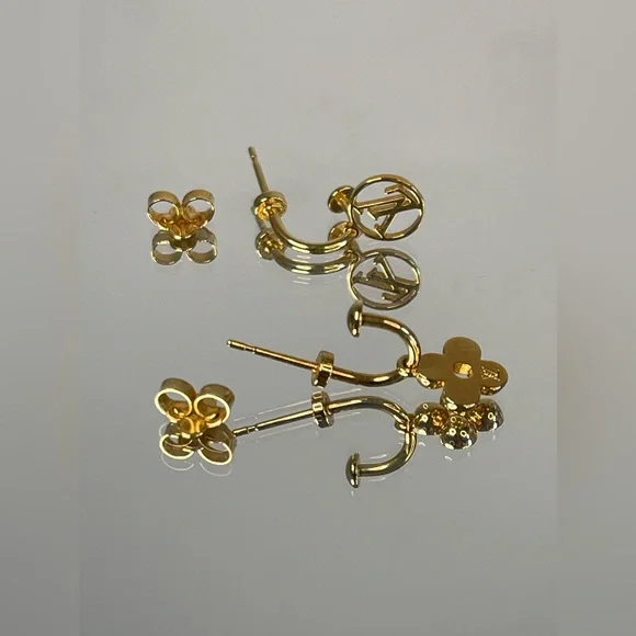 Louis Vuitton Monogram Boucle D'oreille Blooming Earrings - Picture 6 of 9